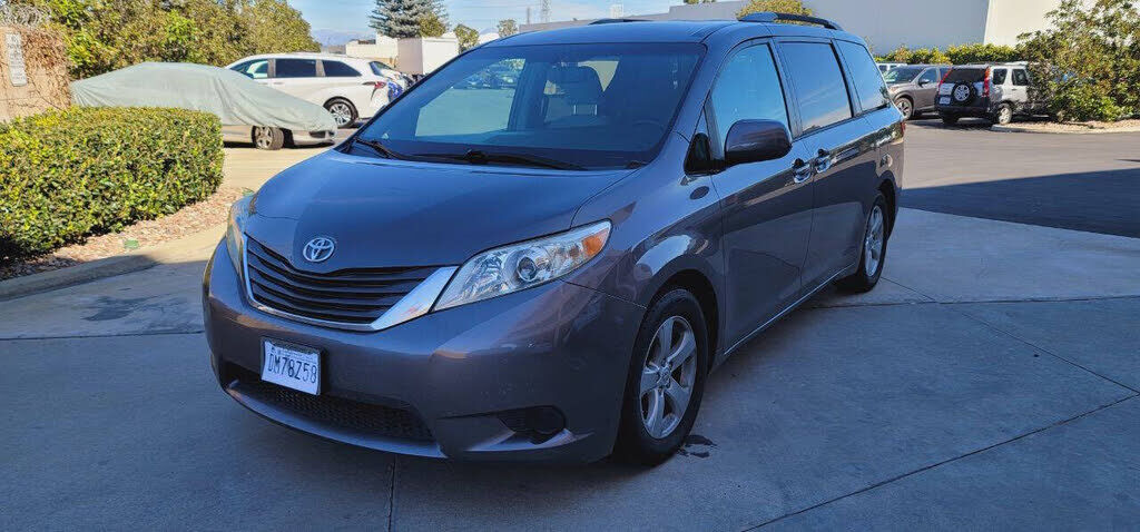 2015 TOYOTA Sienna