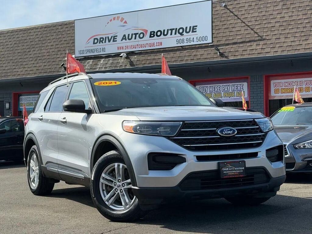 2021 FORD Explorer