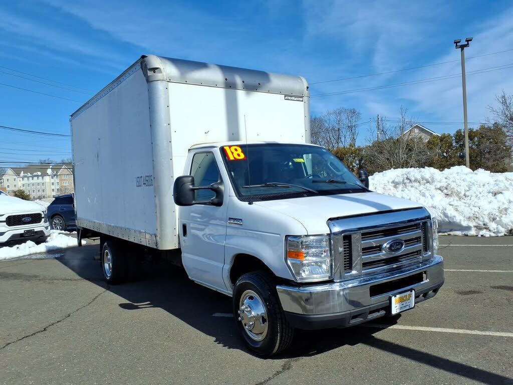 2018 FORD E-350