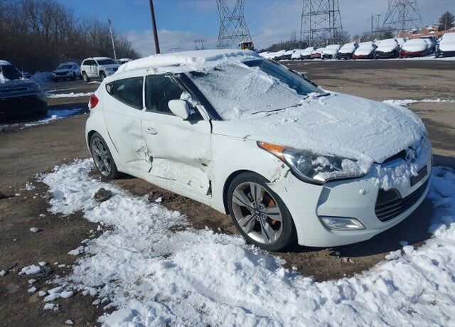2012 HYUNDAI Veloster