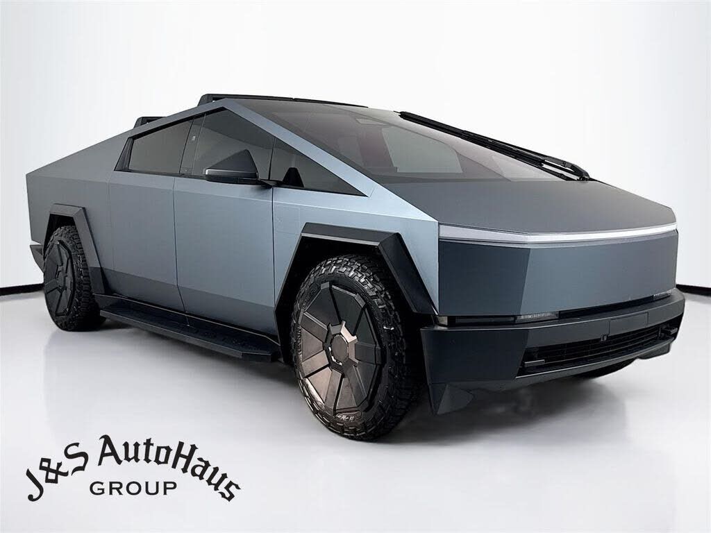 2024 TESLA Cybertruck