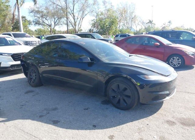 2025 TESLA Model 3