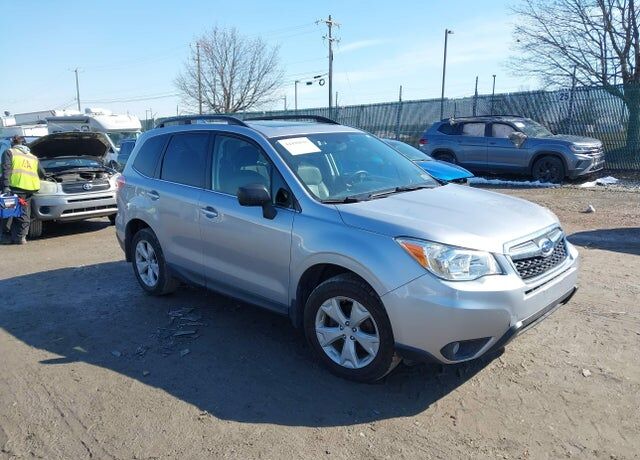 2016 SUBARU Forester
