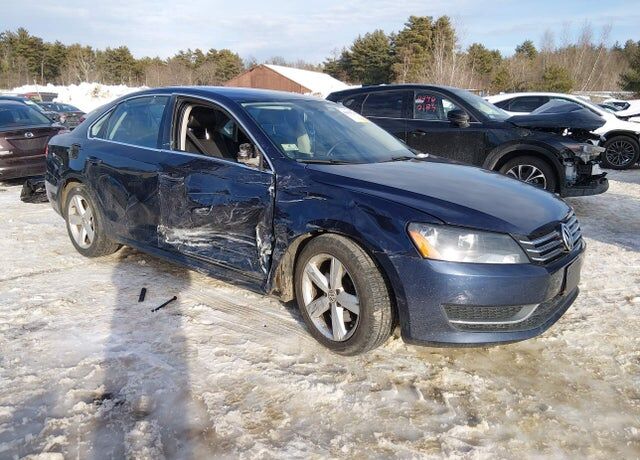2014 VOLKSWAGEN Passat
