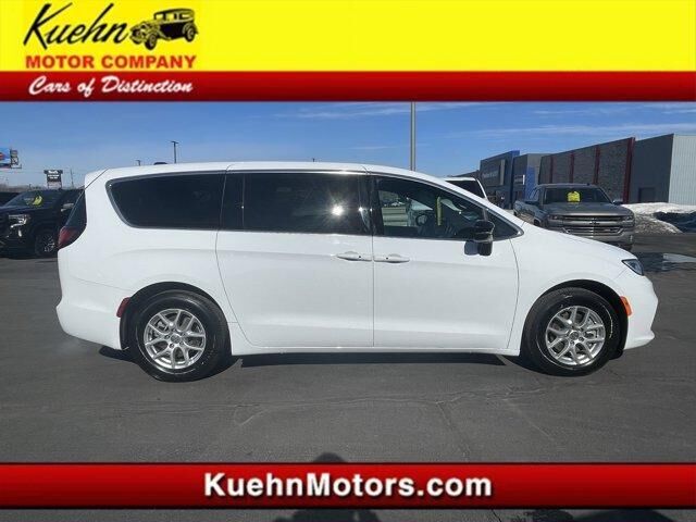 2025 CHRYSLER Pacifica