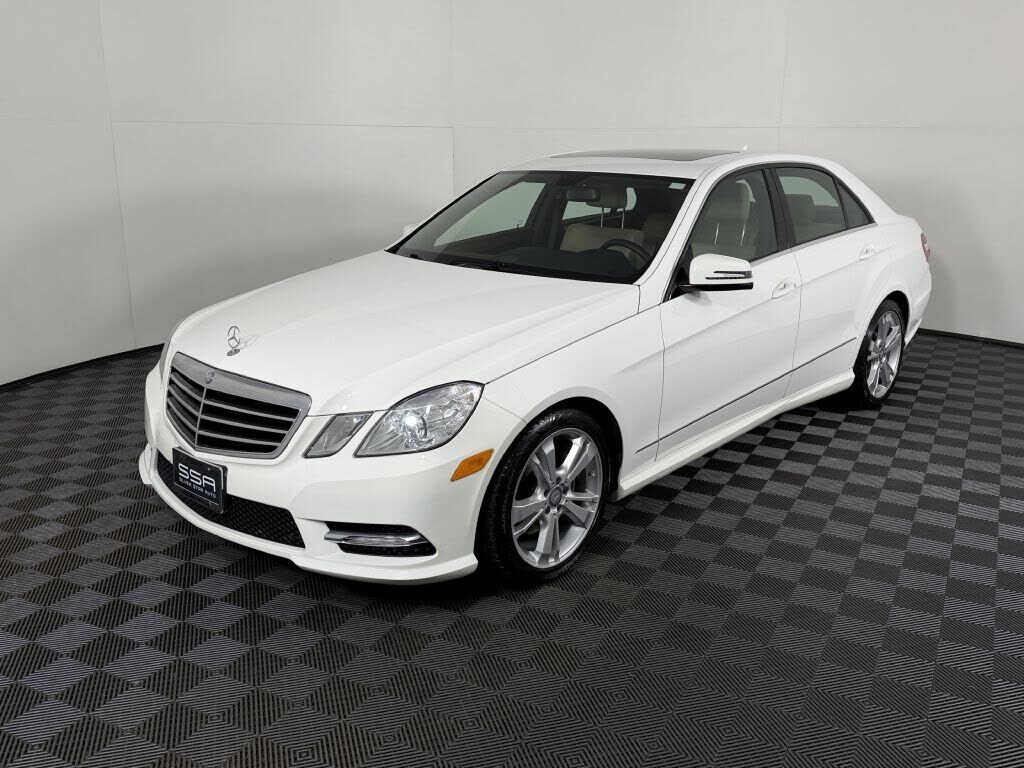 2013 MERCEDES-BENZ E-Class