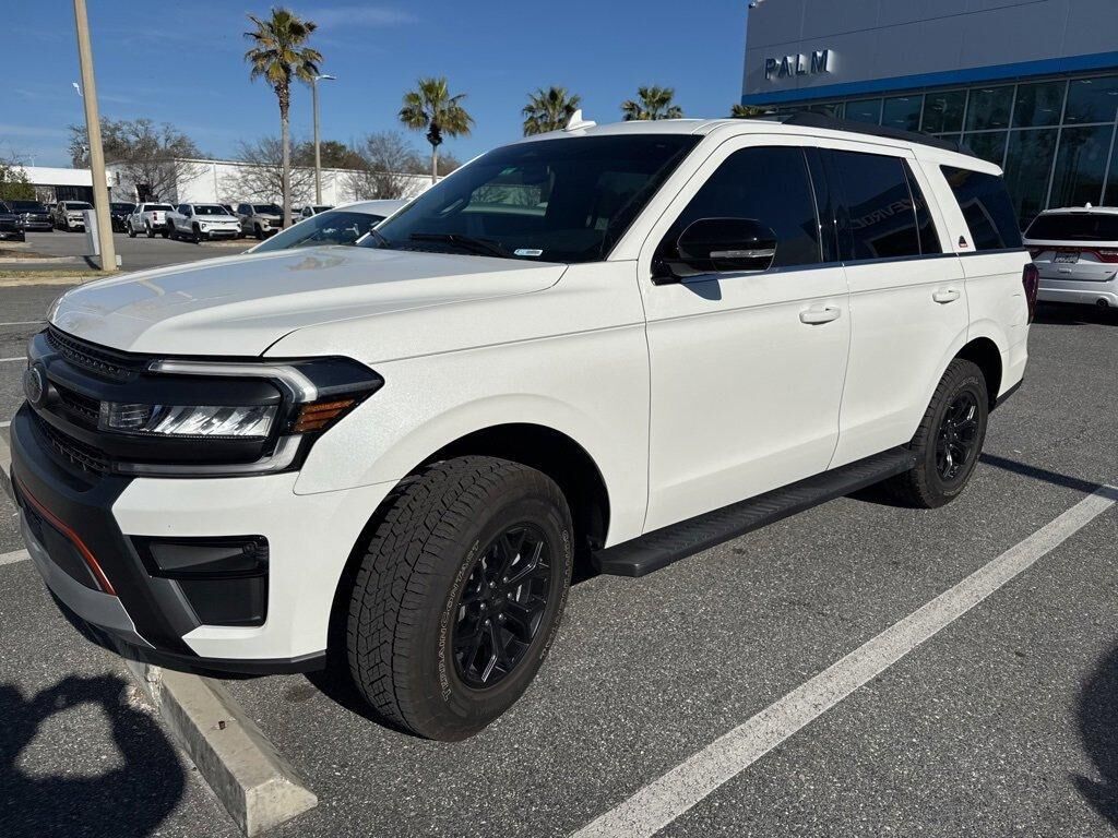 2022 FORD Expedition