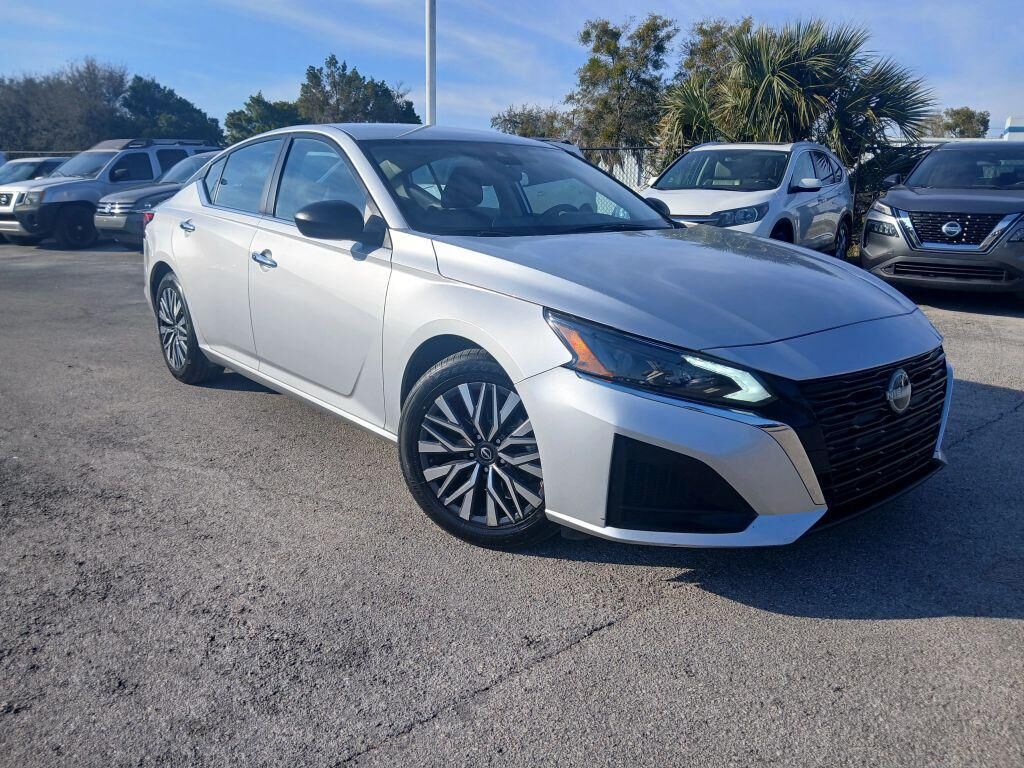 2024 NISSAN Altima