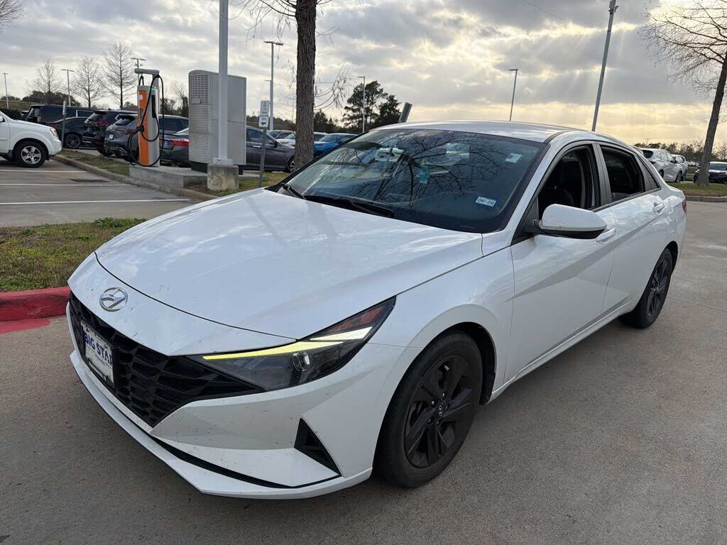 2021 HYUNDAI Elantra