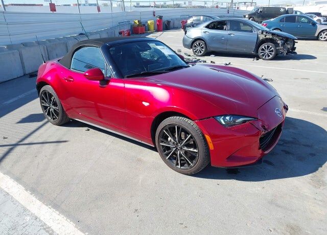 2025 MAZDA MX-5