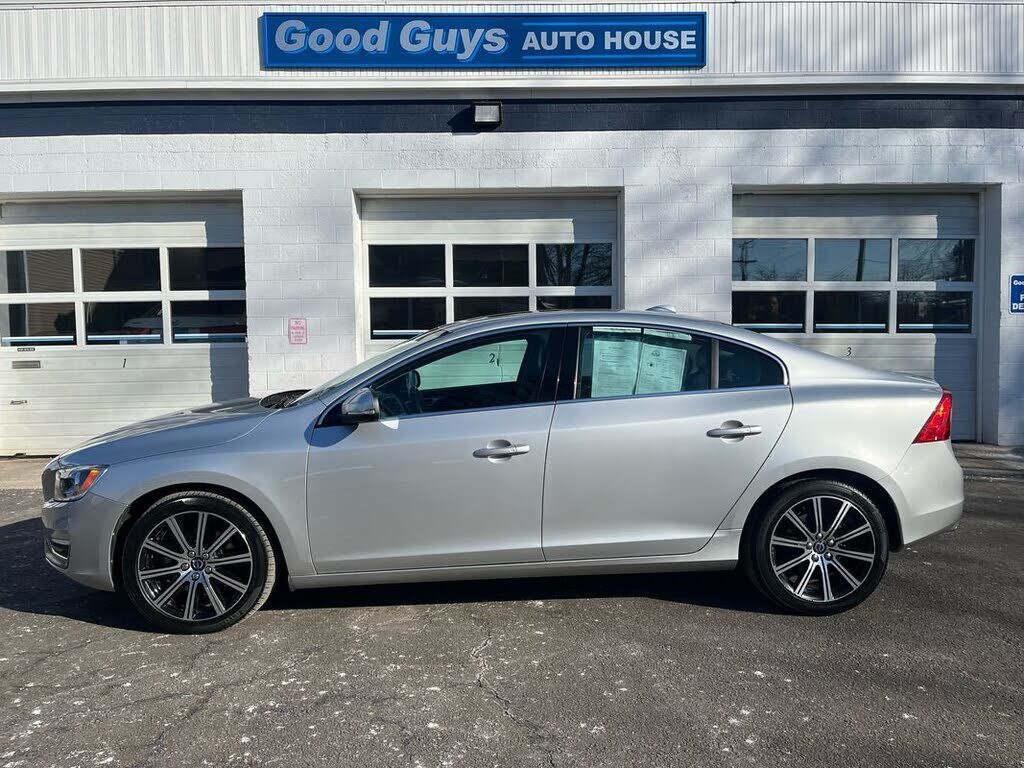 2018 VOLVO S60