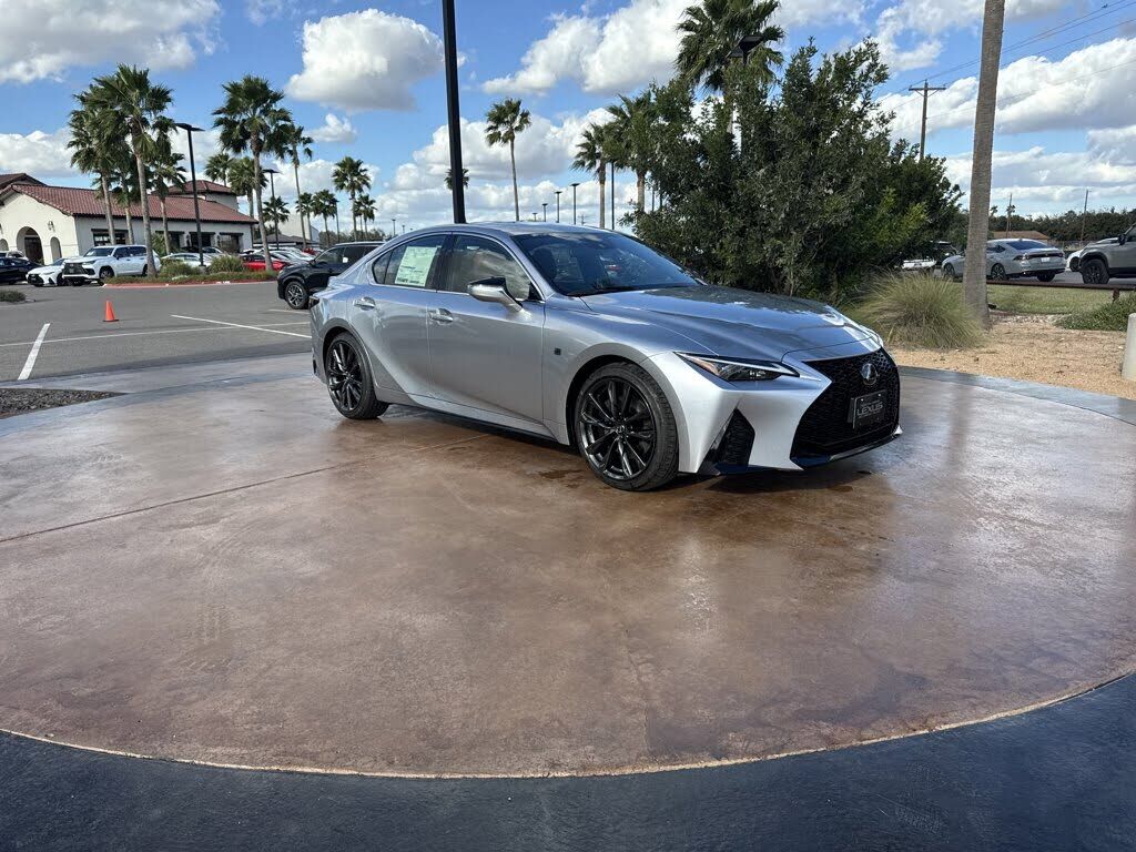 2025 LEXUS IS