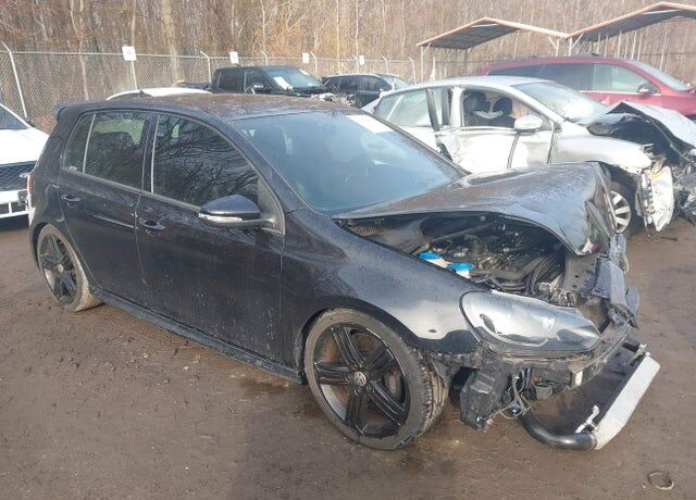 2013 VOLKSWAGEN Golf R