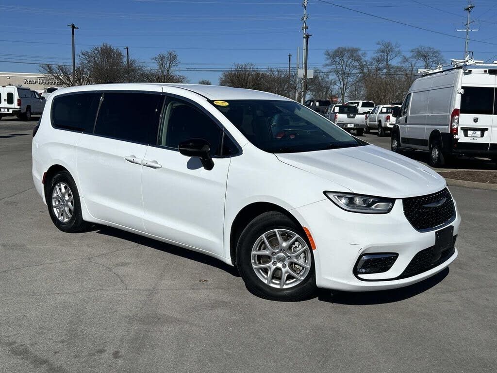 2024 CHRYSLER Pacifica