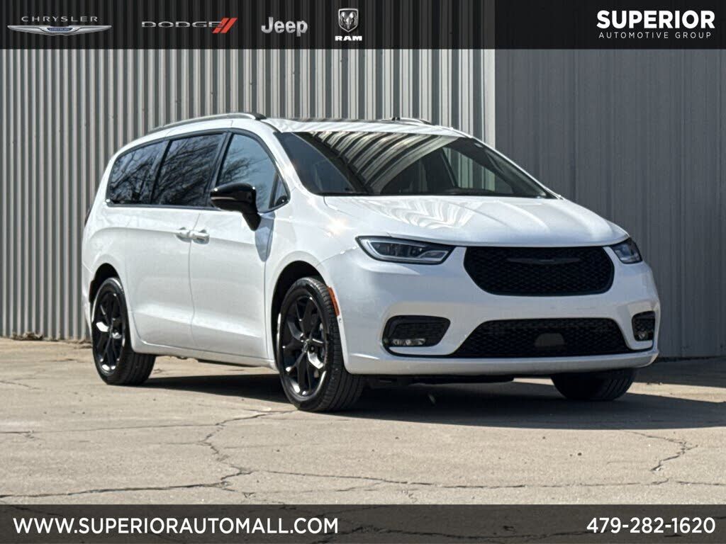 2025 CHRYSLER Pacifica