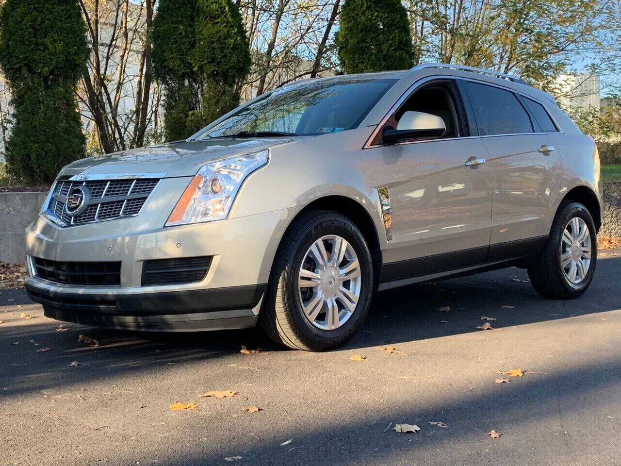 2010 CADILLAC SRX