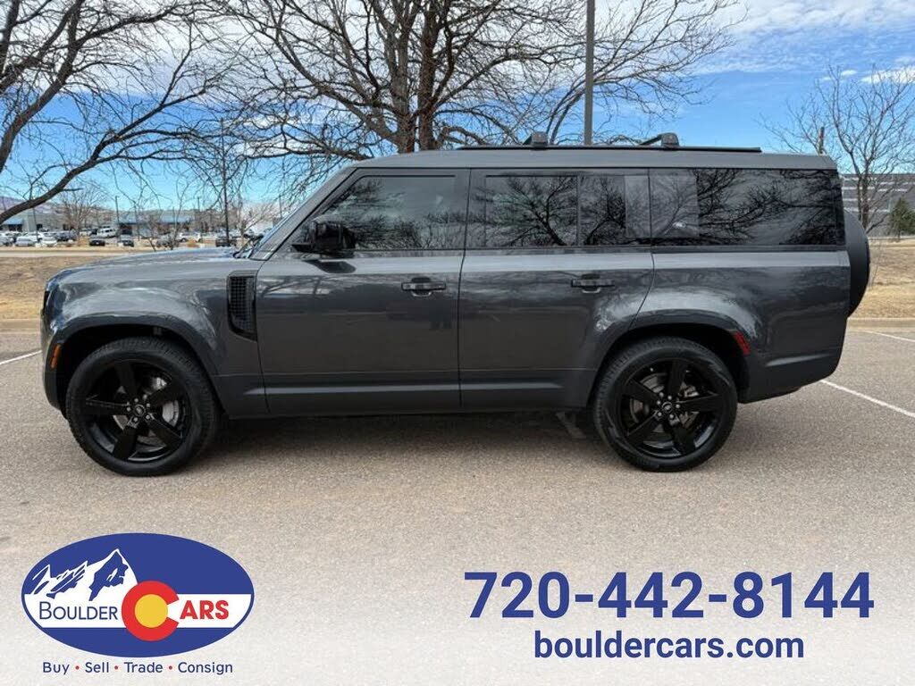 2023 LAND ROVER Defender