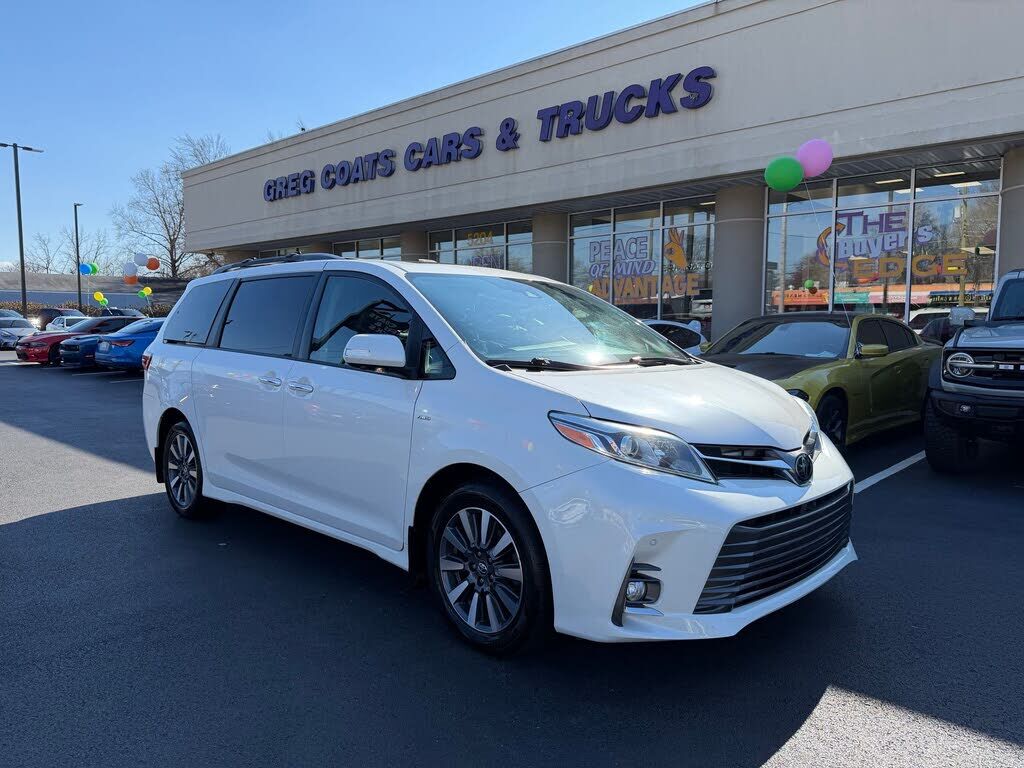 2018 TOYOTA Sienna