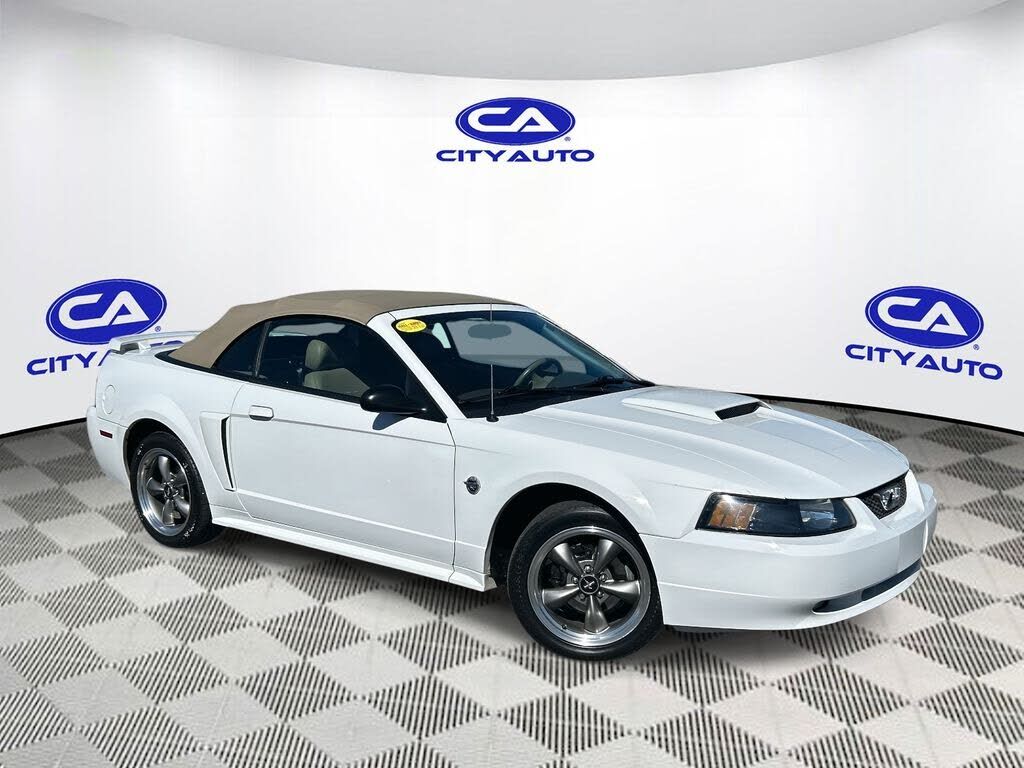 2004 FORD Mustang