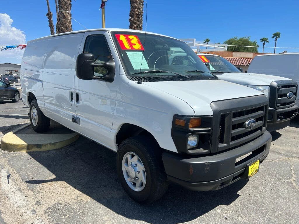 2013 FORD E-250