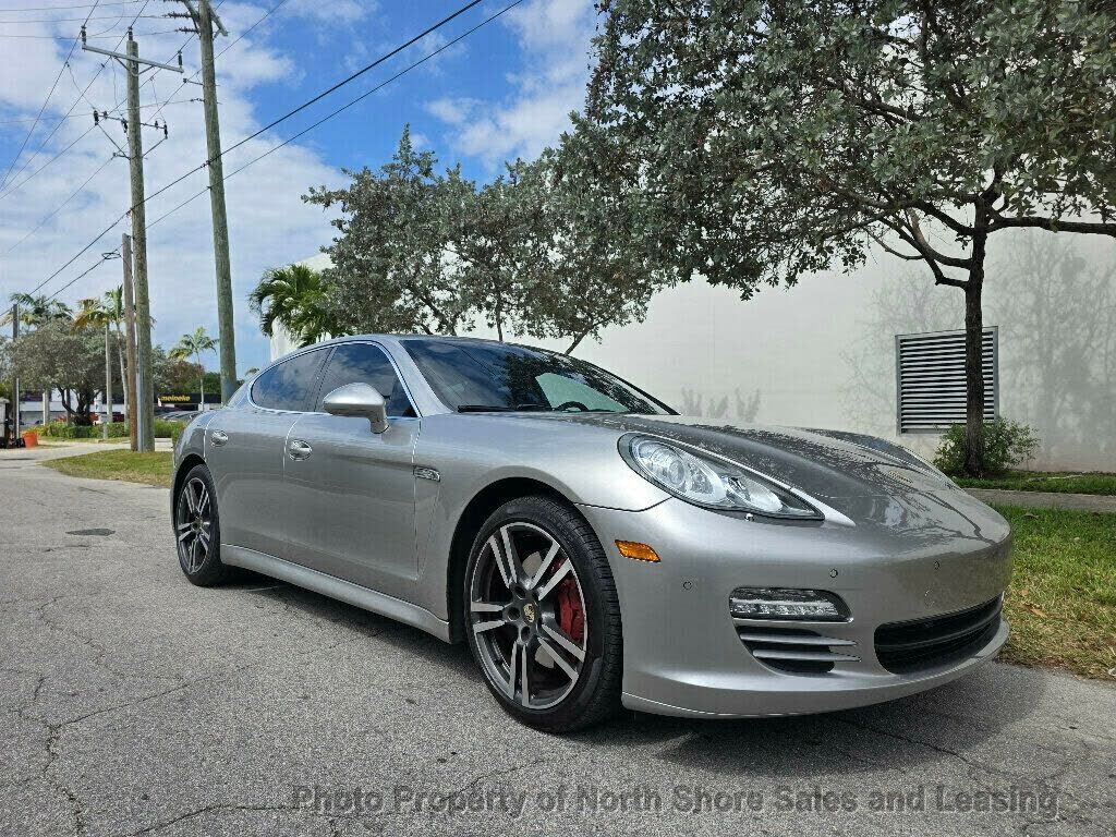 2010 PORSCHE Panamera