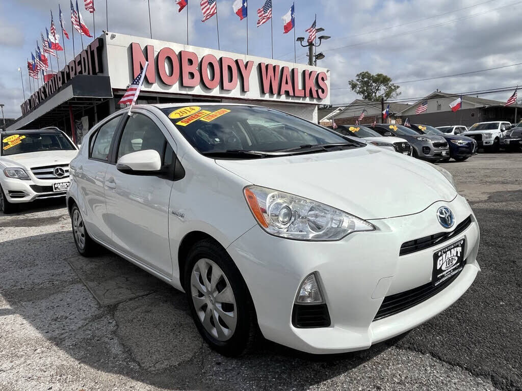 2014 TOYOTA Prius