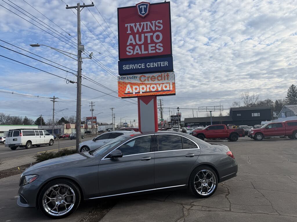 2017 MERCEDES-BENZ E-Class