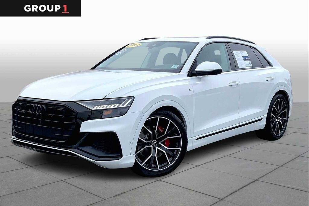 2023 AUDI Q8