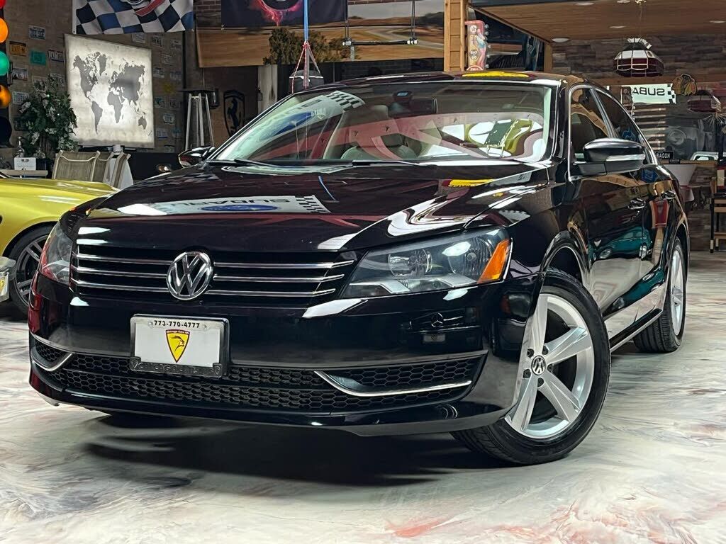 2012 VOLKSWAGEN Passat