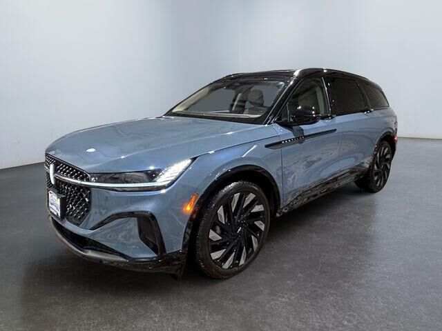 2025 LINCOLN Nautilus