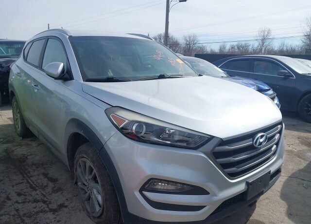 2016 HYUNDAI Tucson