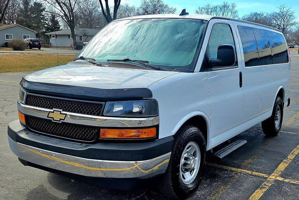 2017 CHEVROLET Express