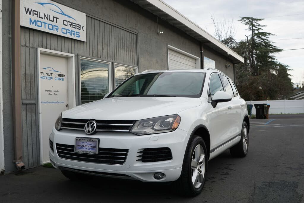 2014 VOLKSWAGEN Touareg
