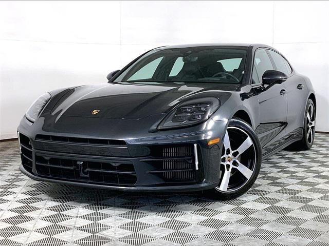 2024 PORSCHE Panamera