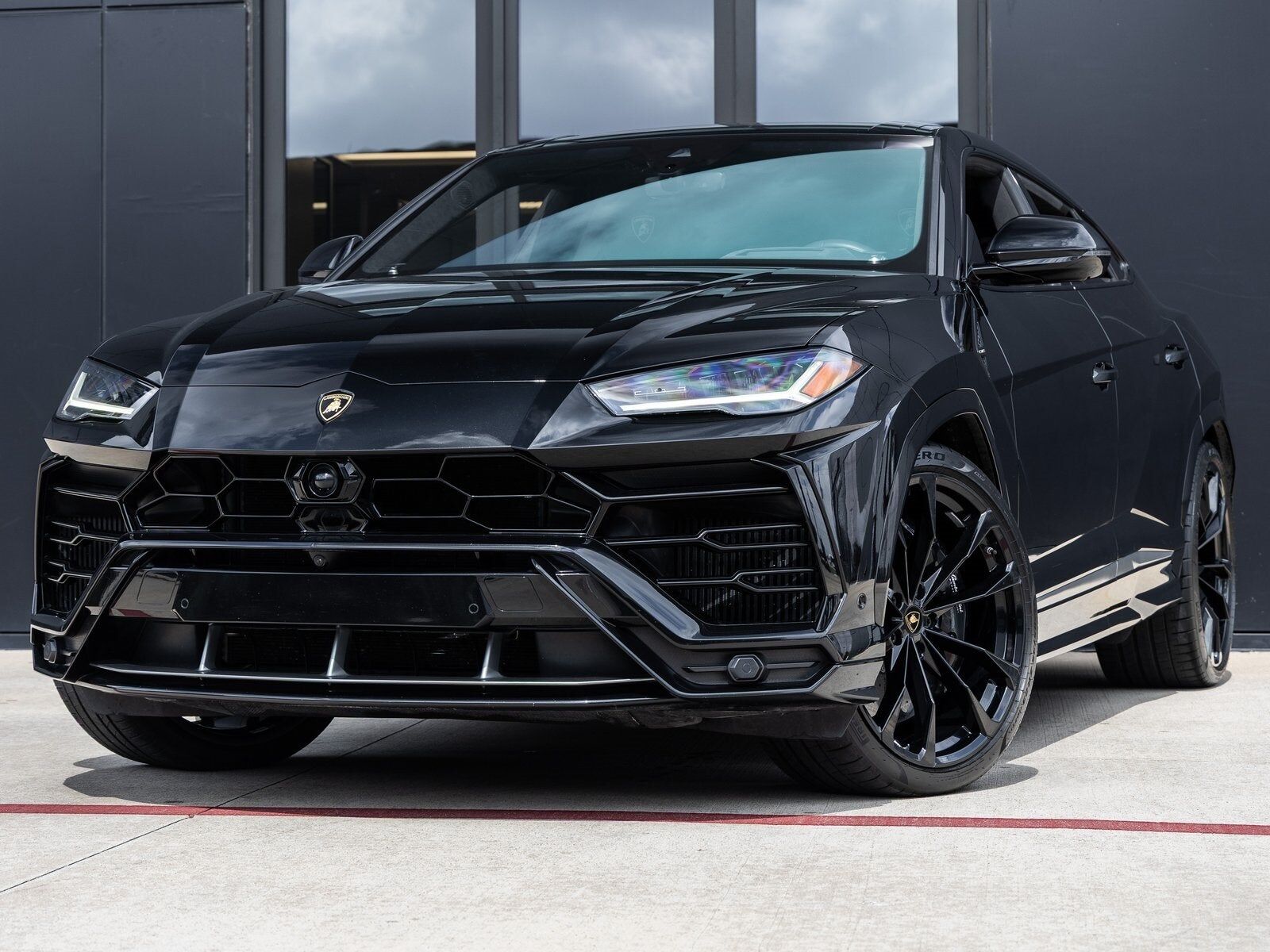2019 LAMBORGHINI URUS