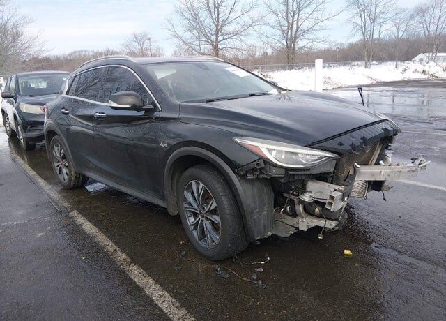 2017 INFINITI QX30