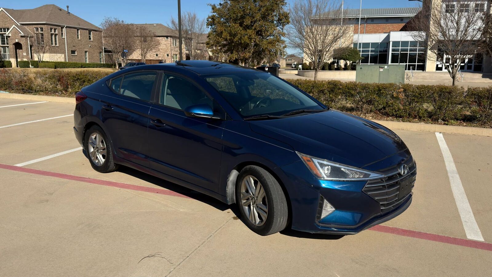 2019 HYUNDAI Elantra