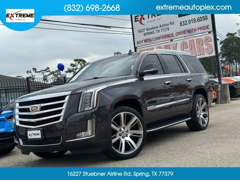 2017 CADILLAC Escalade