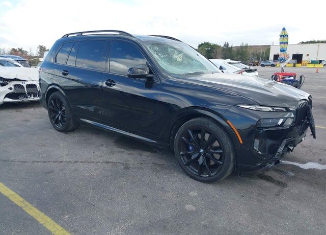 2025 BMW X7