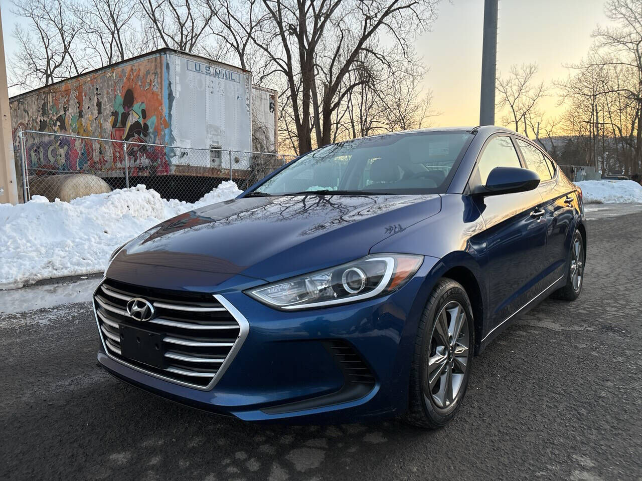 2017 HYUNDAI Elantra