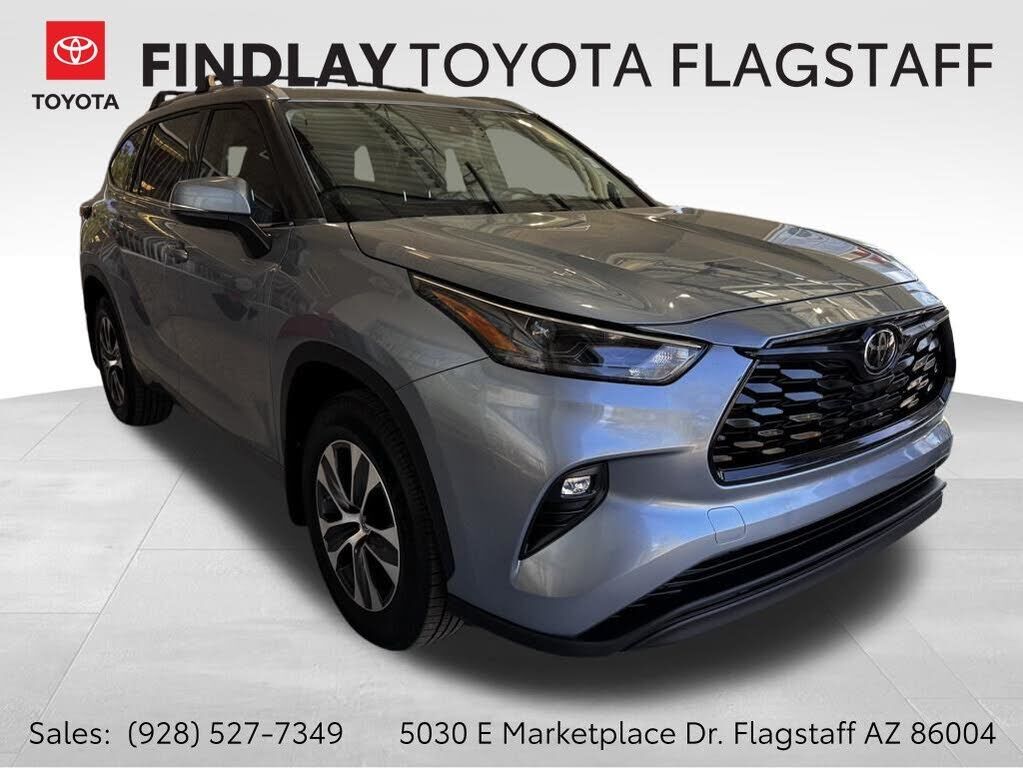 2022 TOYOTA Highlander