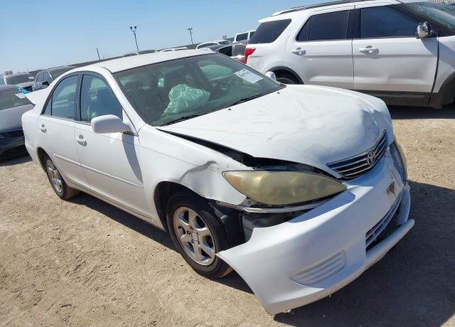 2005 TOYOTA Camry