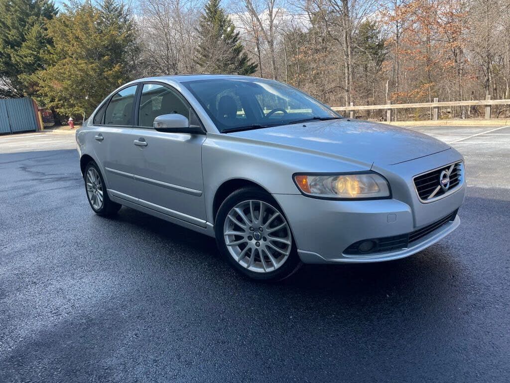 2011 VOLVO S40