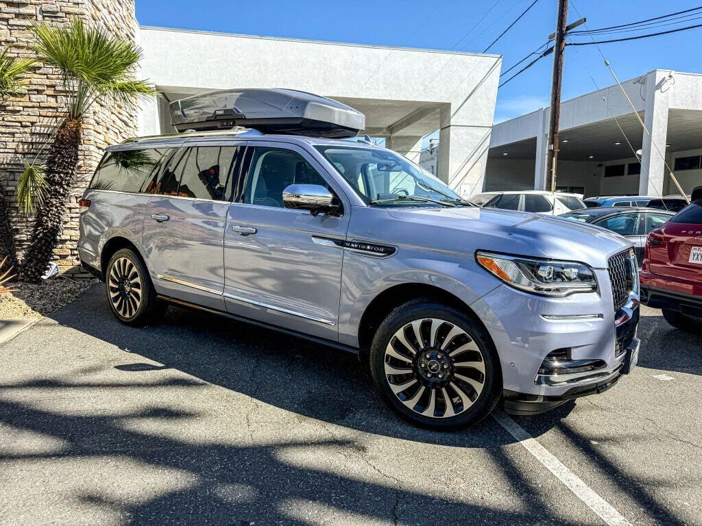 2022 LINCOLN Navigator L