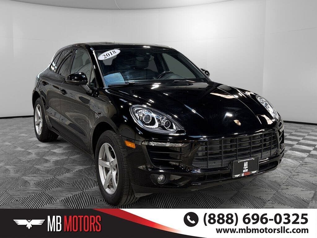 2018 PORSCHE Macan