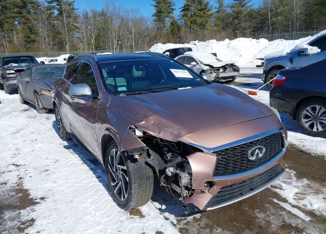 2017 INFINITI QX30