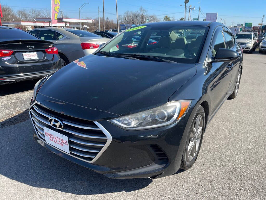 2017 HYUNDAI Elantra