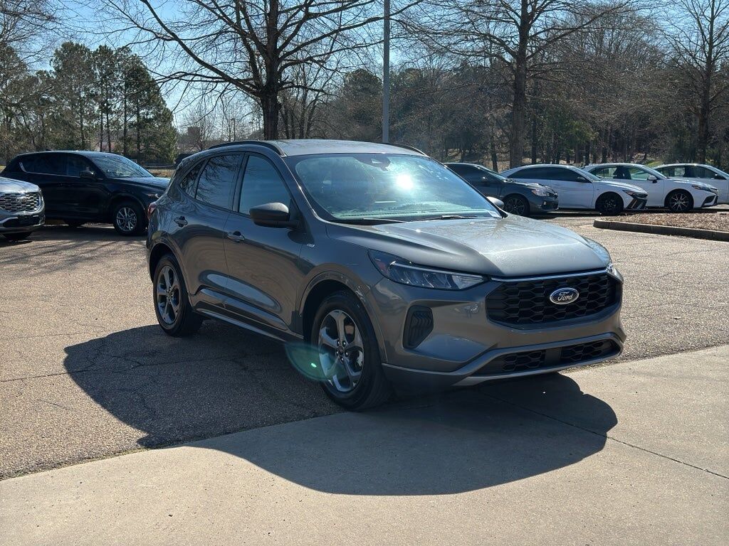2024 FORD Escape