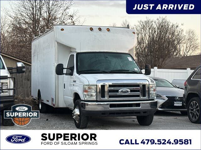 2013 FORD E-350
