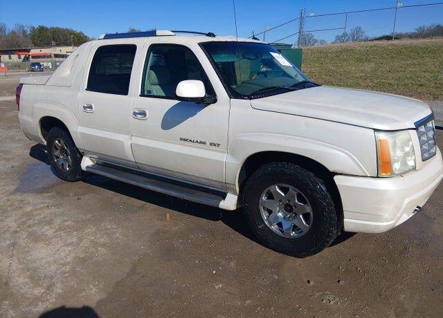 2004 CADILLAC Escalade